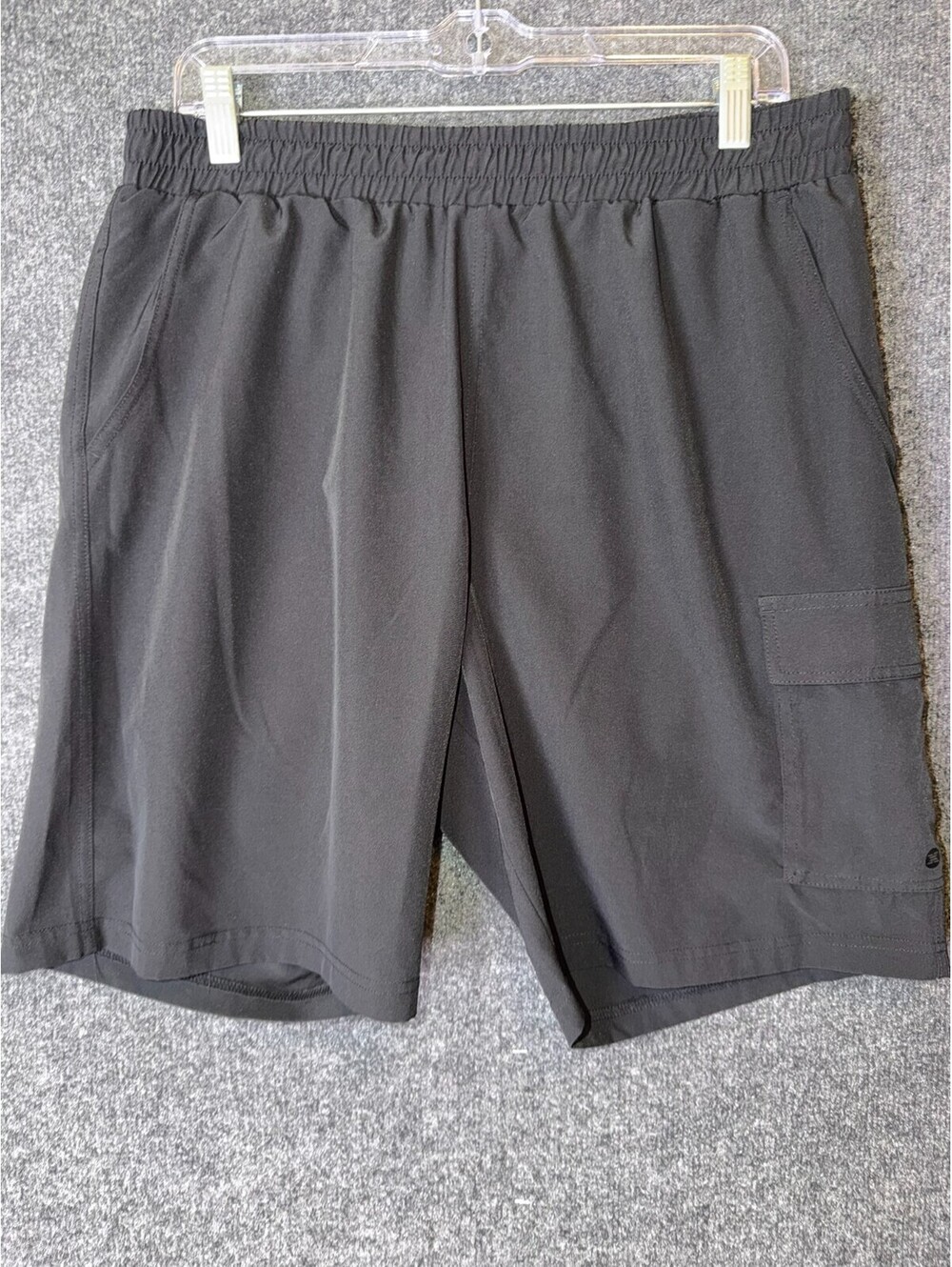 RBX Active Mens Large Black Athletic Cargo Shorts Elastic Waist Stretch Zipper